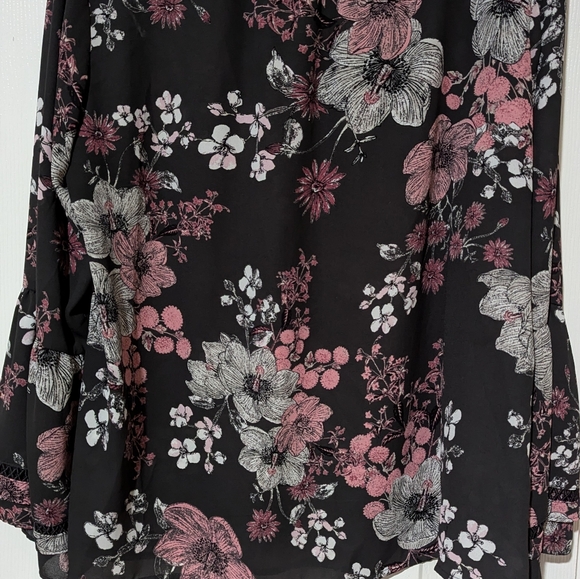 Style and Co women's blouse sz XL floral 3/4 sleeve Bell sleeve multicolor - Picture 2 of 10